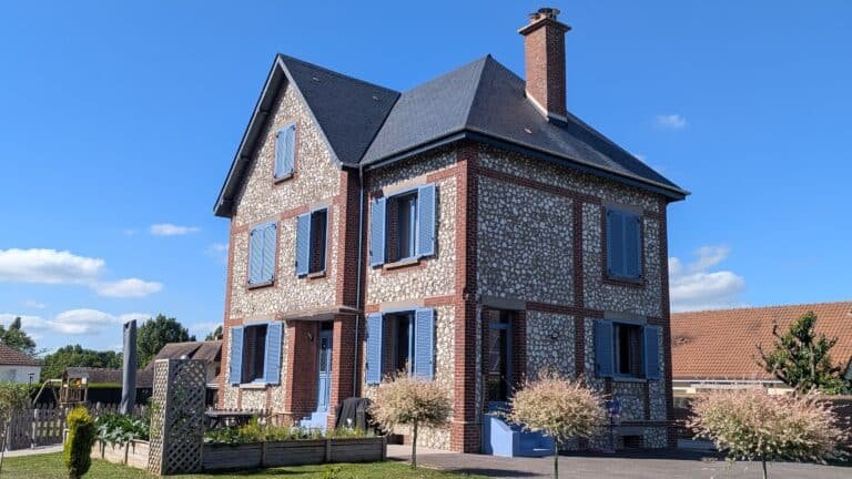 2ccouvertures - Rénovation de Toiture : Guide Complet Pour Un Toit Durable et Étanche - Featured Image 1