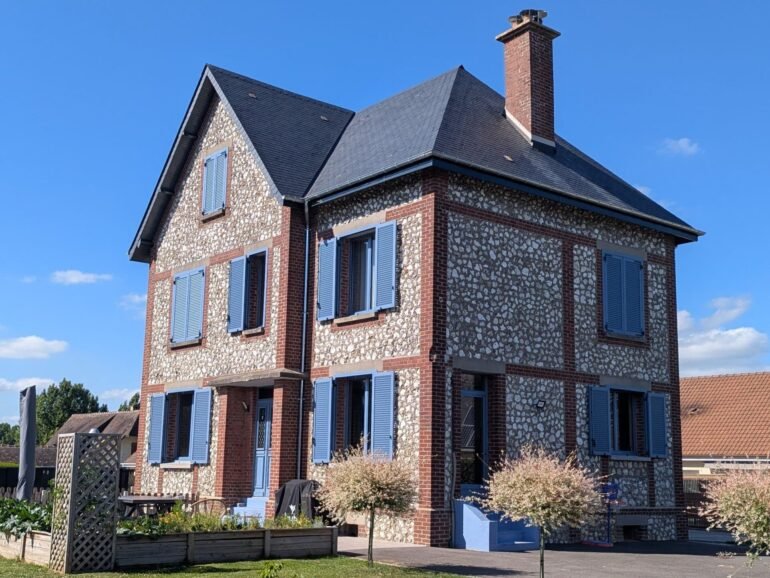 Rénovation de Toiture : Guide Complet Pour Un Toit Durable et Étanche